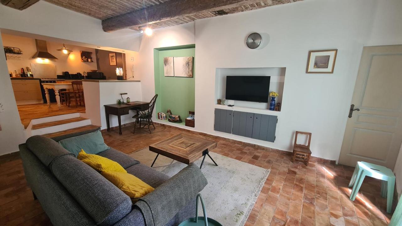 Cocon Du Papillon A Lourmarin Apartment Exterior photo