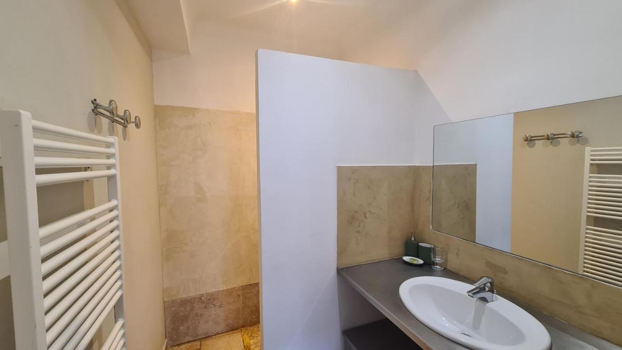 Cocon Du Papillon A Lourmarin Apartment Exterior photo